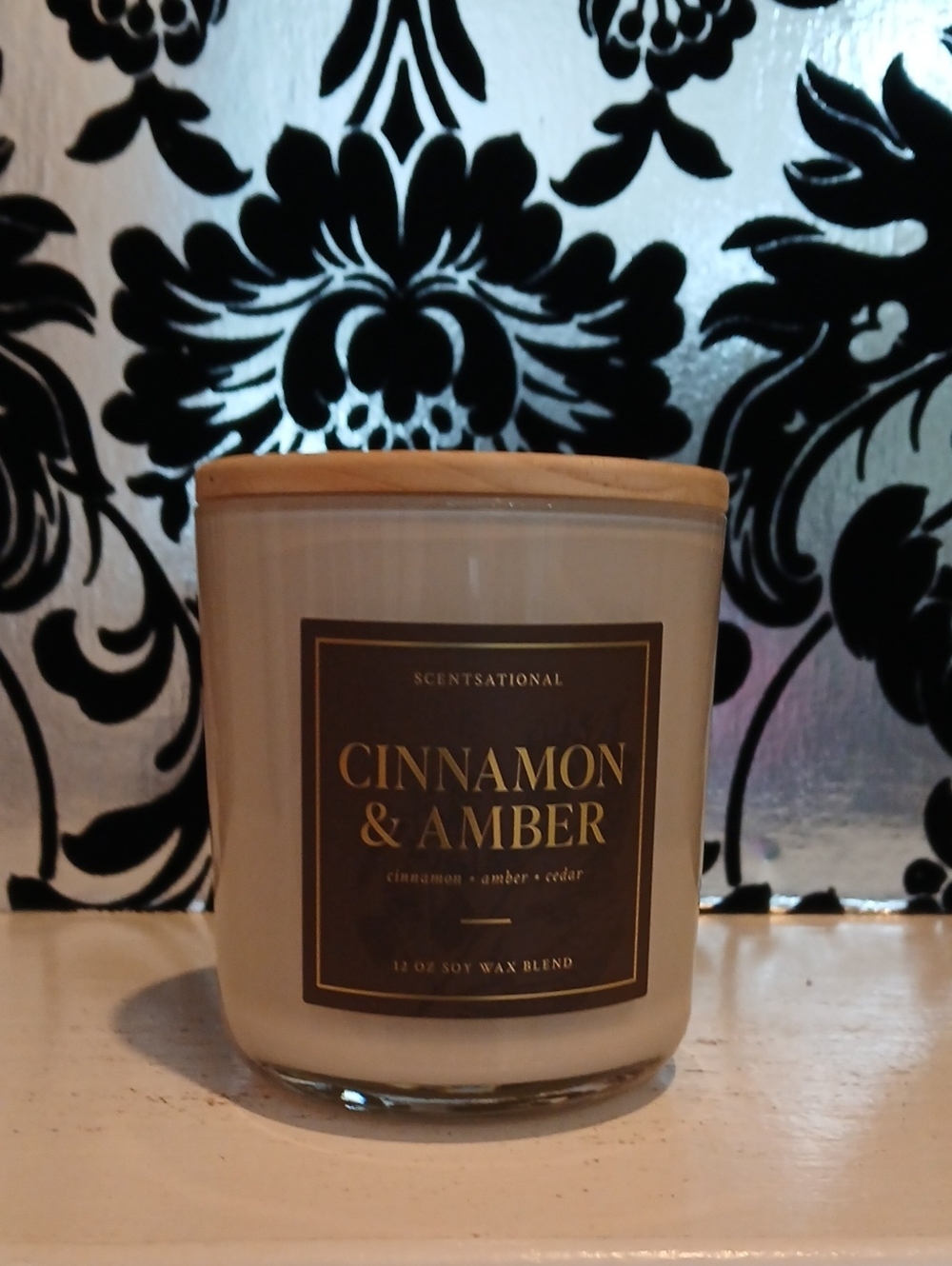 Cinnamon & Amber Candle